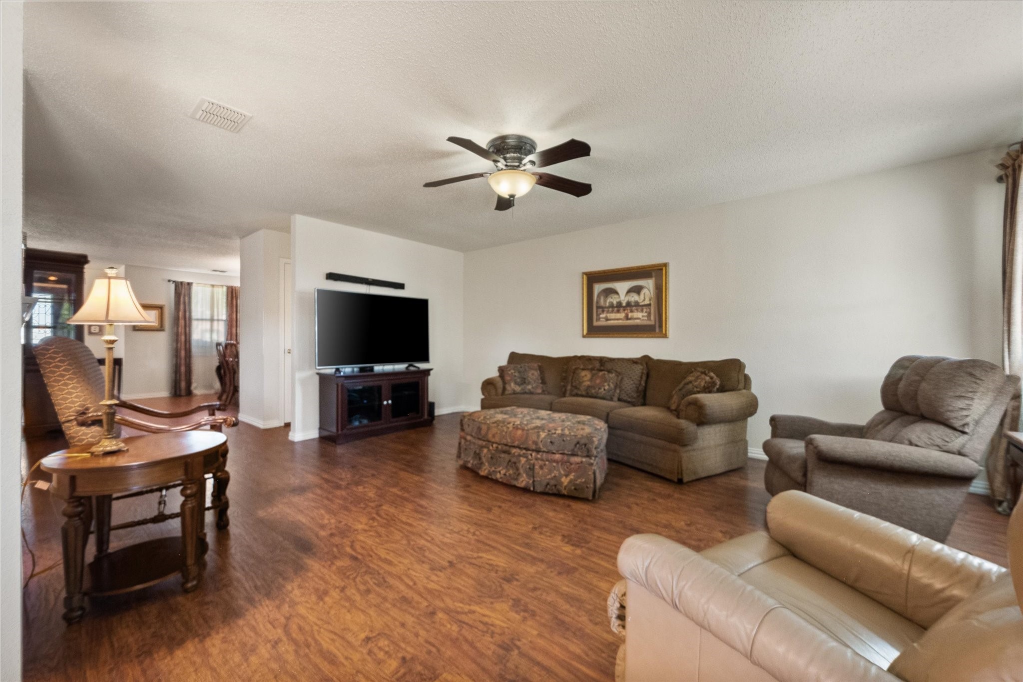 2139 Hacienda Court Grand Prairie TX 75052