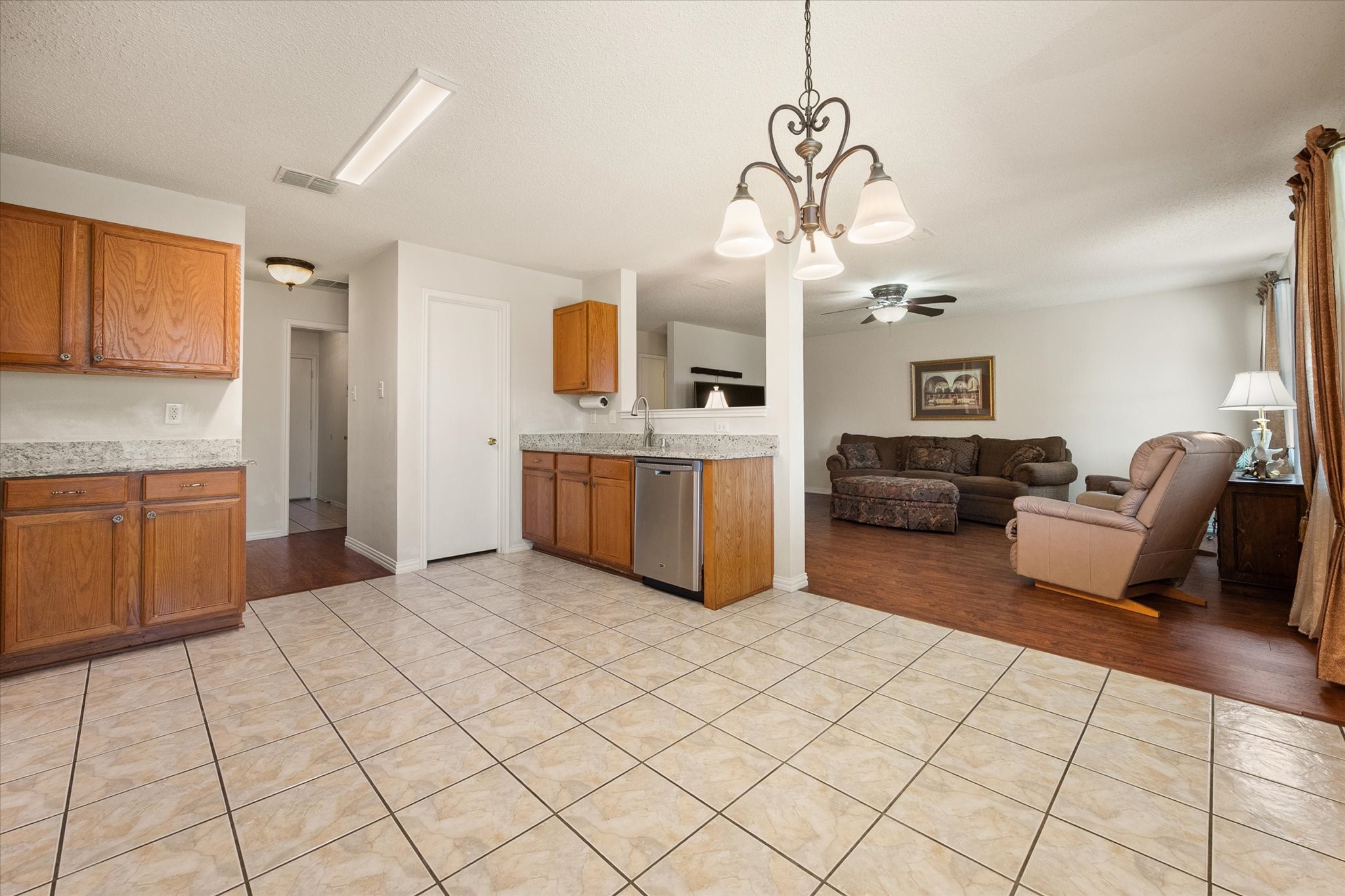 2139 Hacienda Court Grand Prairie TX 75052
