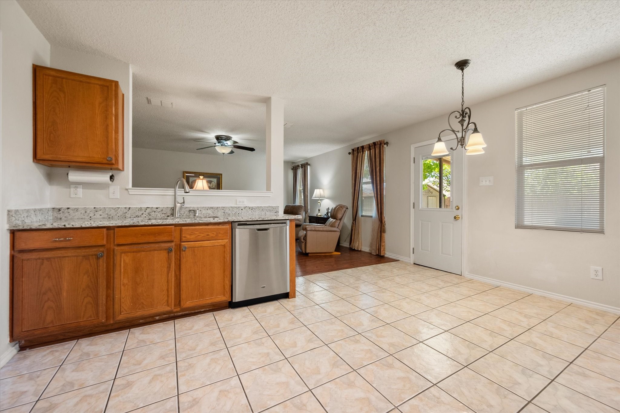 2139 Hacienda Court Grand Prairie TX 75052