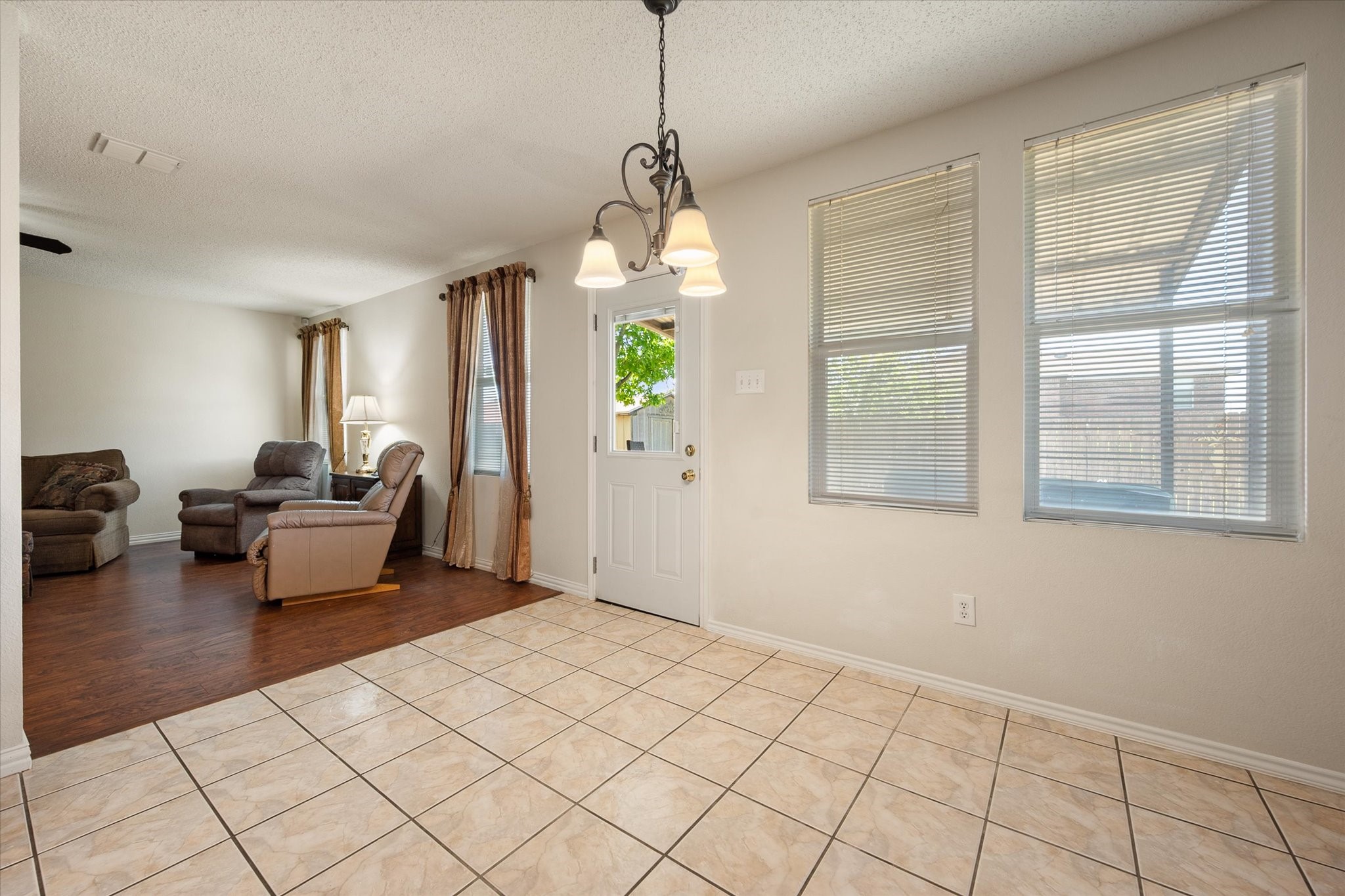 2139 Hacienda Court Grand Prairie TX 75052