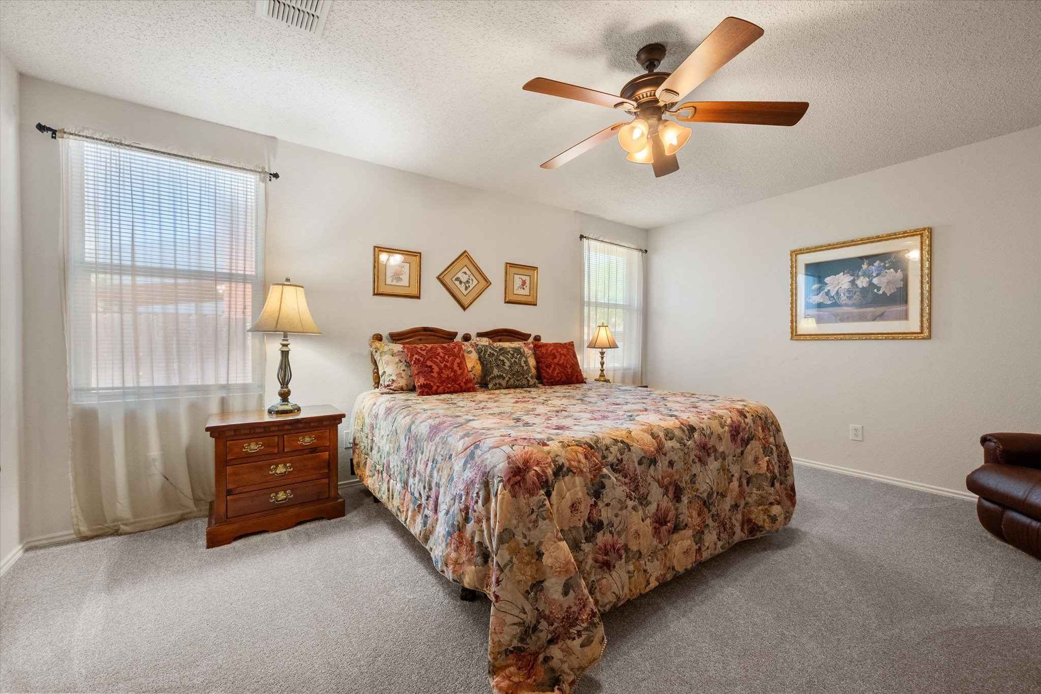 2139 Hacienda Court Grand Prairie TX 75052