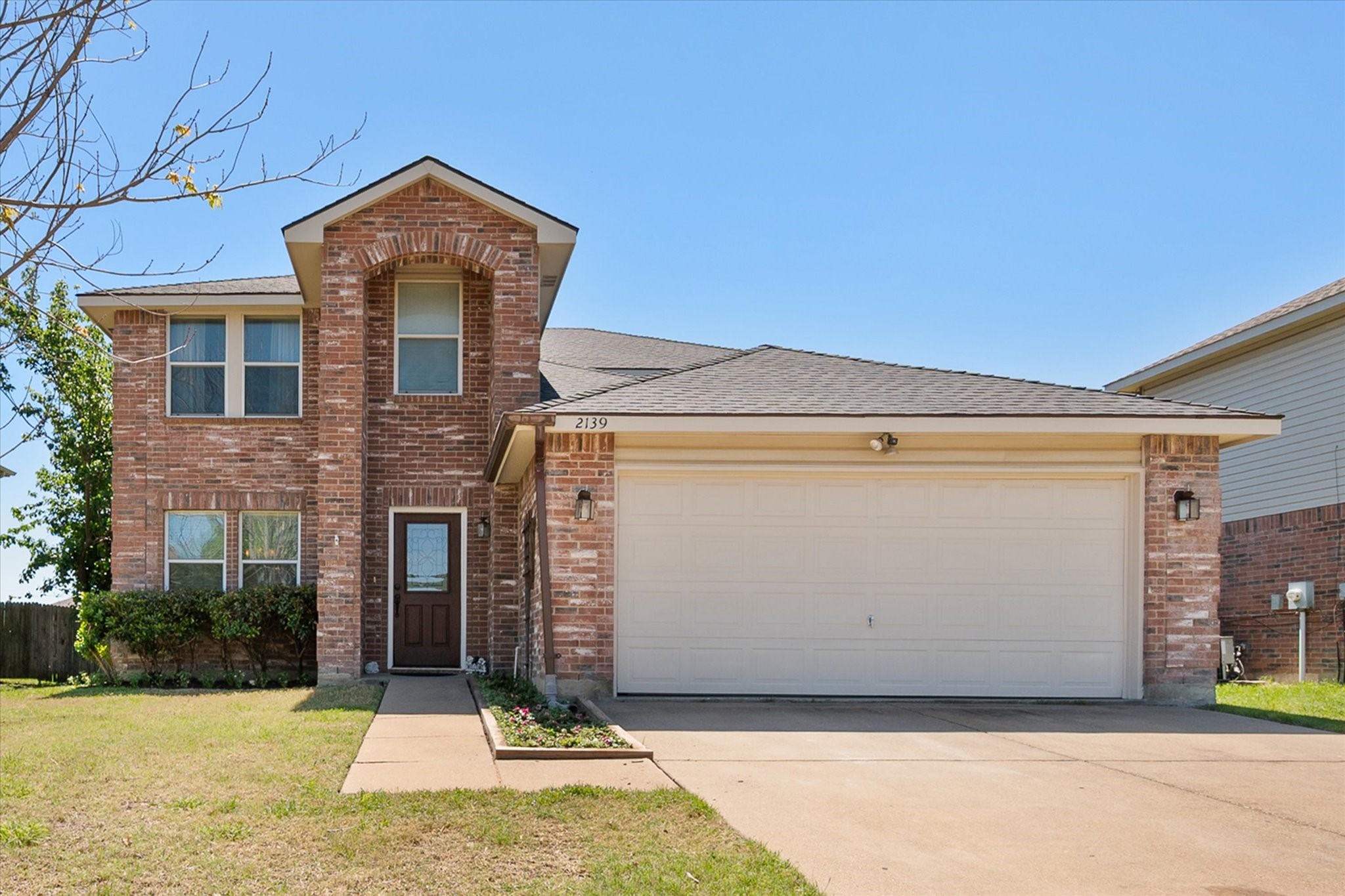 2139 Hacienda Court Grand Prairie TX 75052