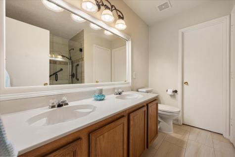 2139 Hacienda Court Grand Prairie TX 75052