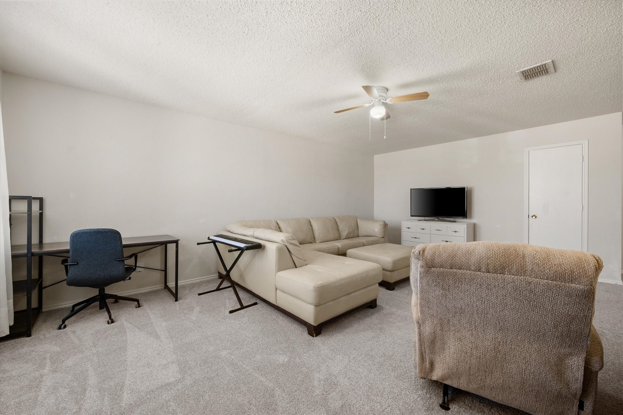 2139 Hacienda Court Grand Prairie TX 75052