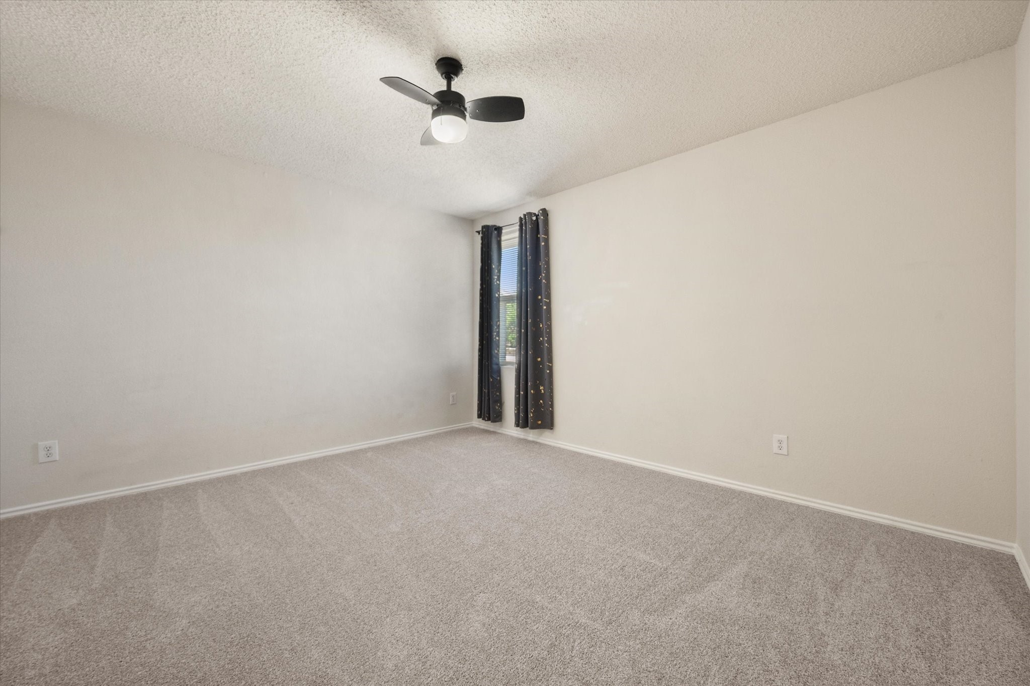 2139 Hacienda Court Grand Prairie TX 75052