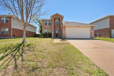 2139 Hacienda Court Grand Prairie TX 75052