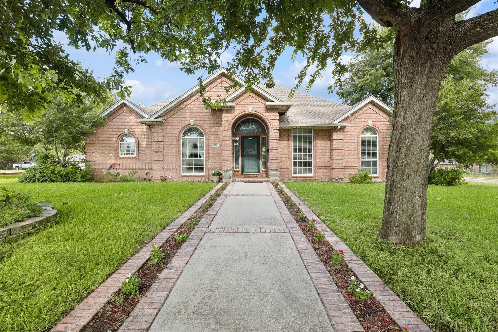 601 S Cowan Street Decatur TX 76234