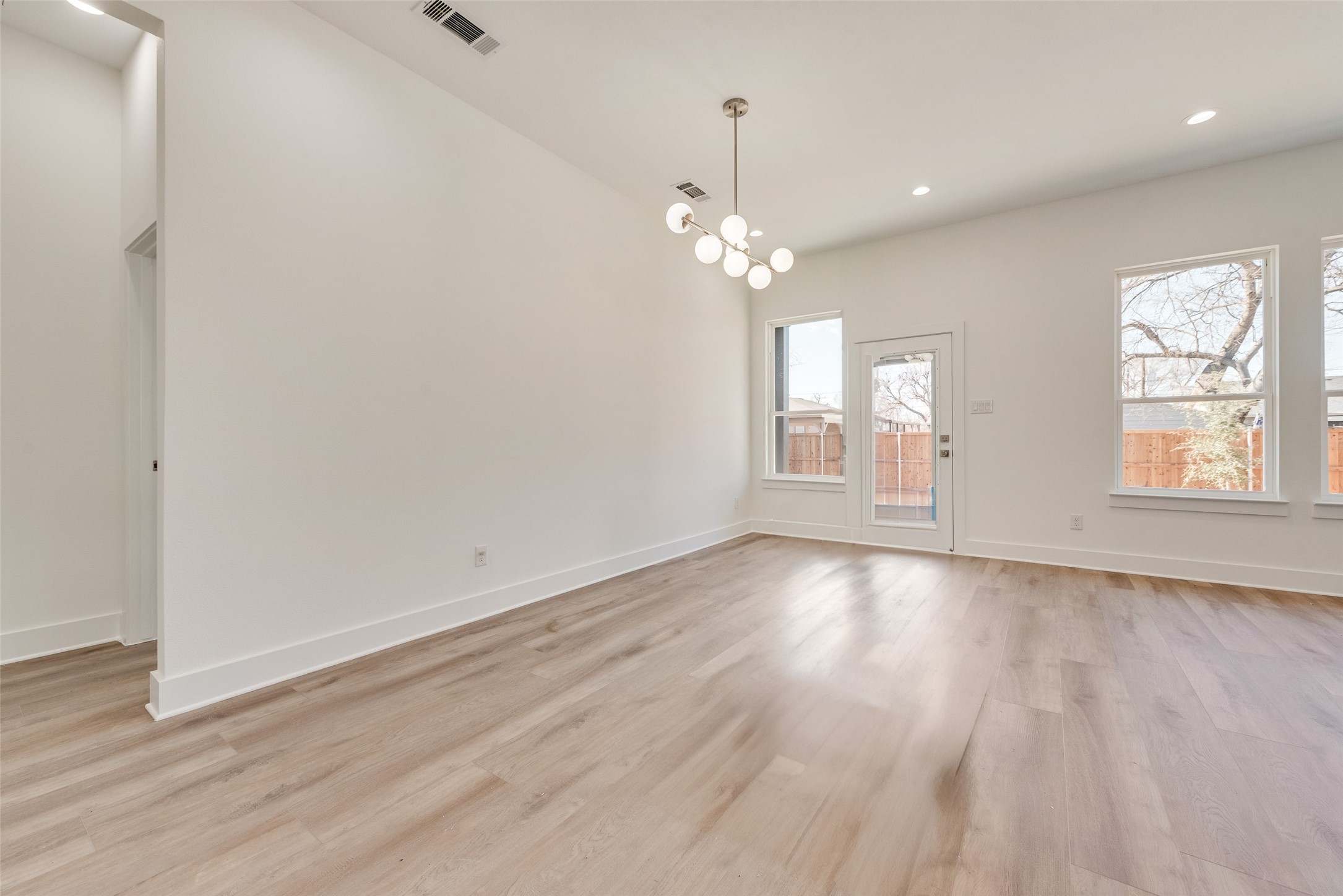4021 Esmalda Street Dallas TX 75212