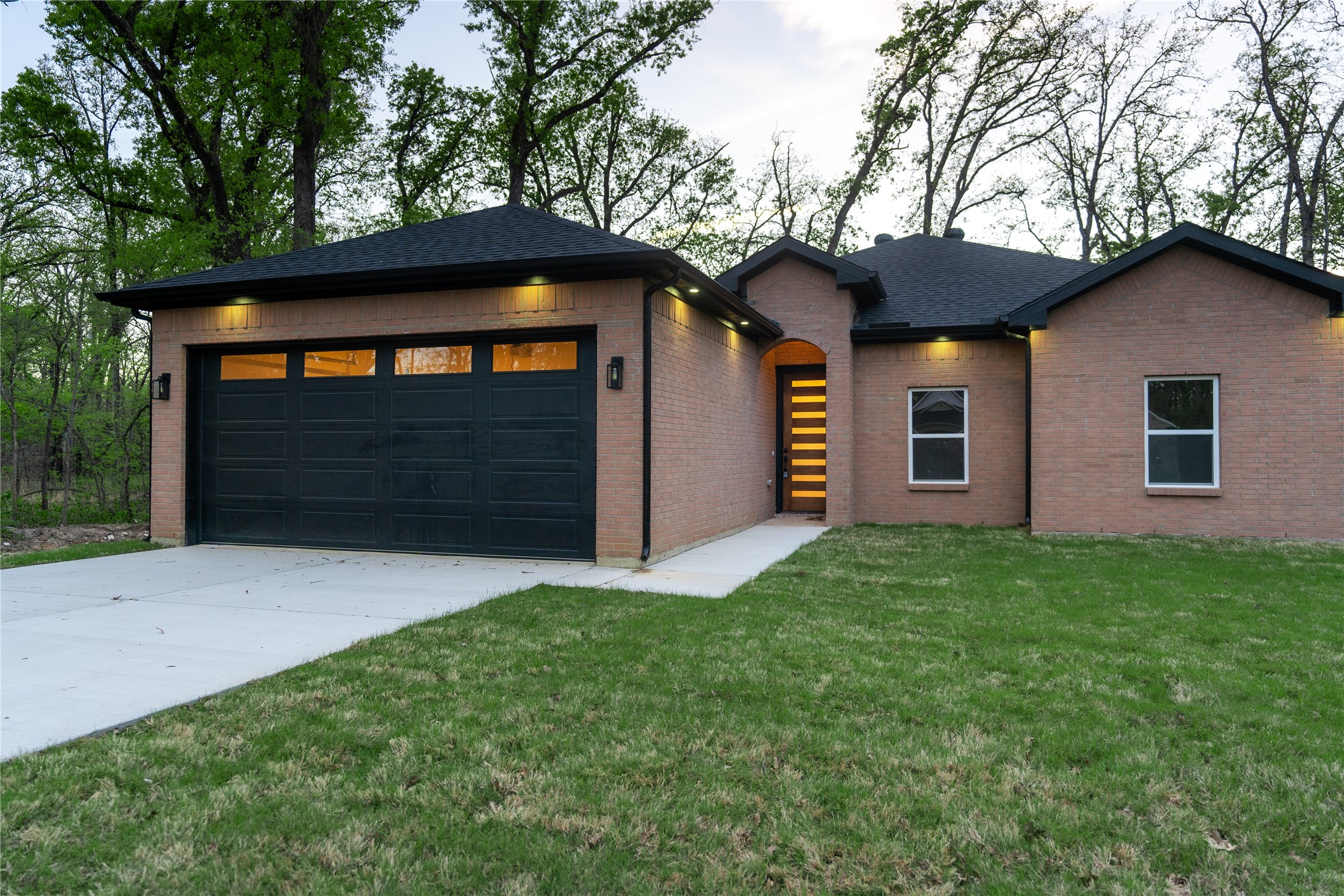 219 W Beachwood Loop Trinidad TX 75163
