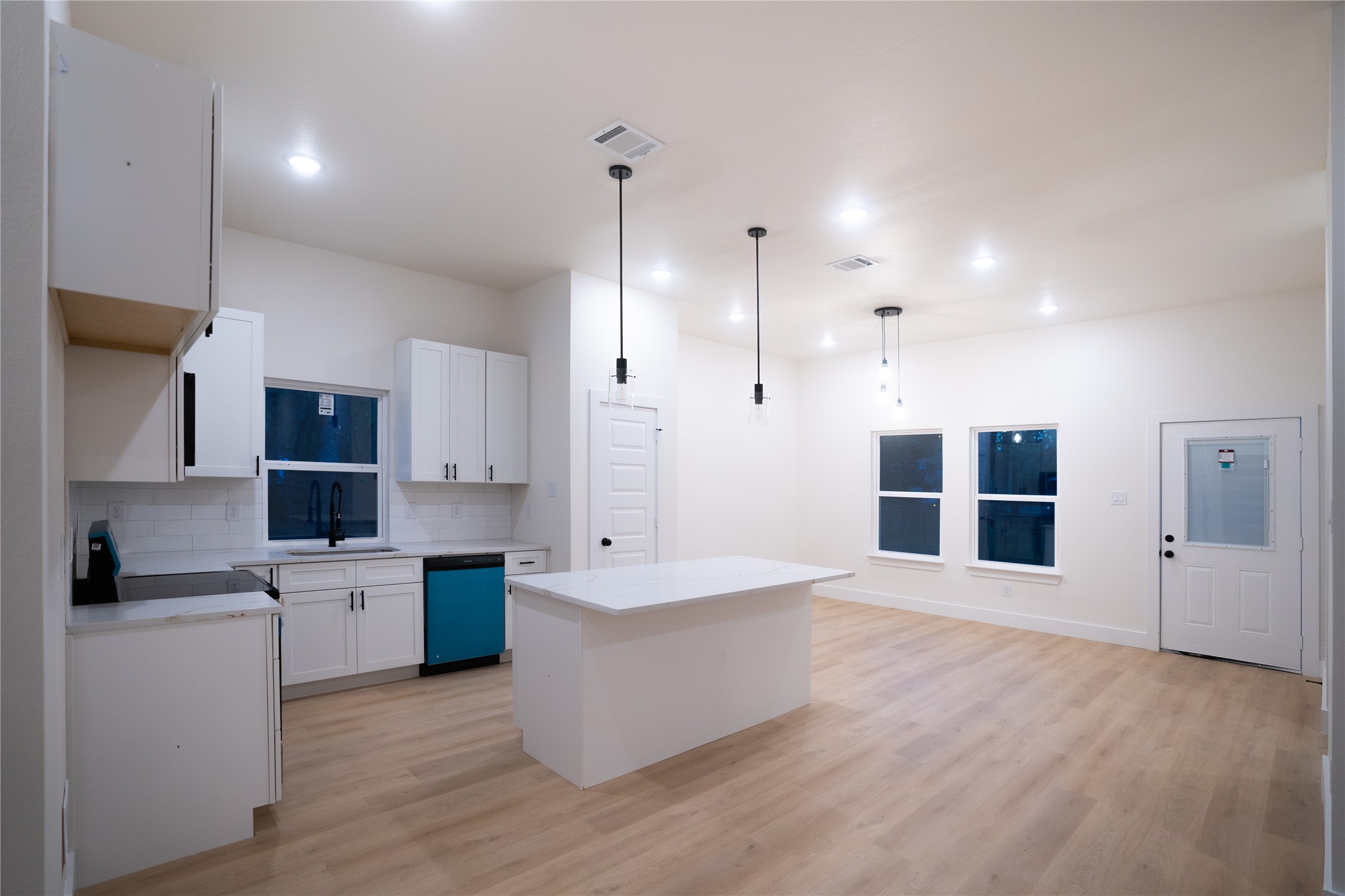 219 W Beachwood Loop Trinidad TX 75163