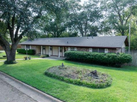 319 Spruce Street Van TX 75790