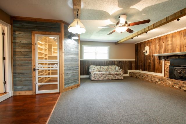 319 Spruce Street Van TX 75790