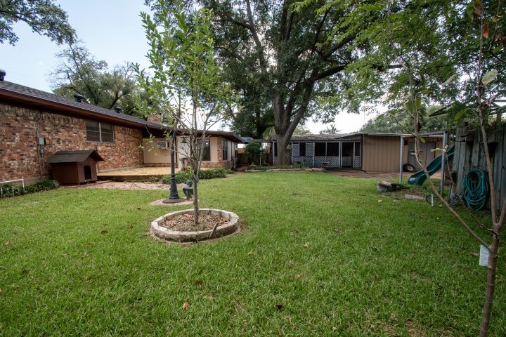 319 Spruce Street Van TX 75790