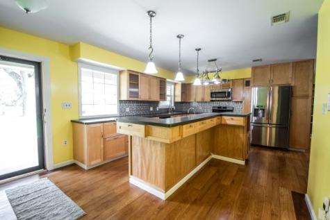 319 Spruce Street Van TX 75790