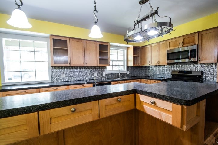 319 Spruce Street Van TX 75790