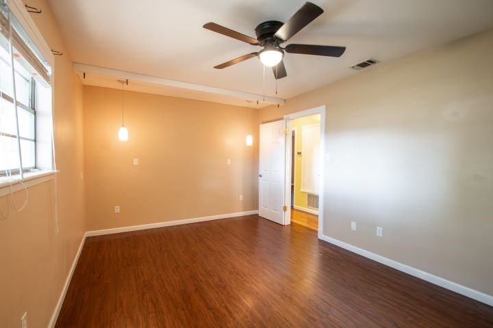 319 Spruce Street Van TX 75790