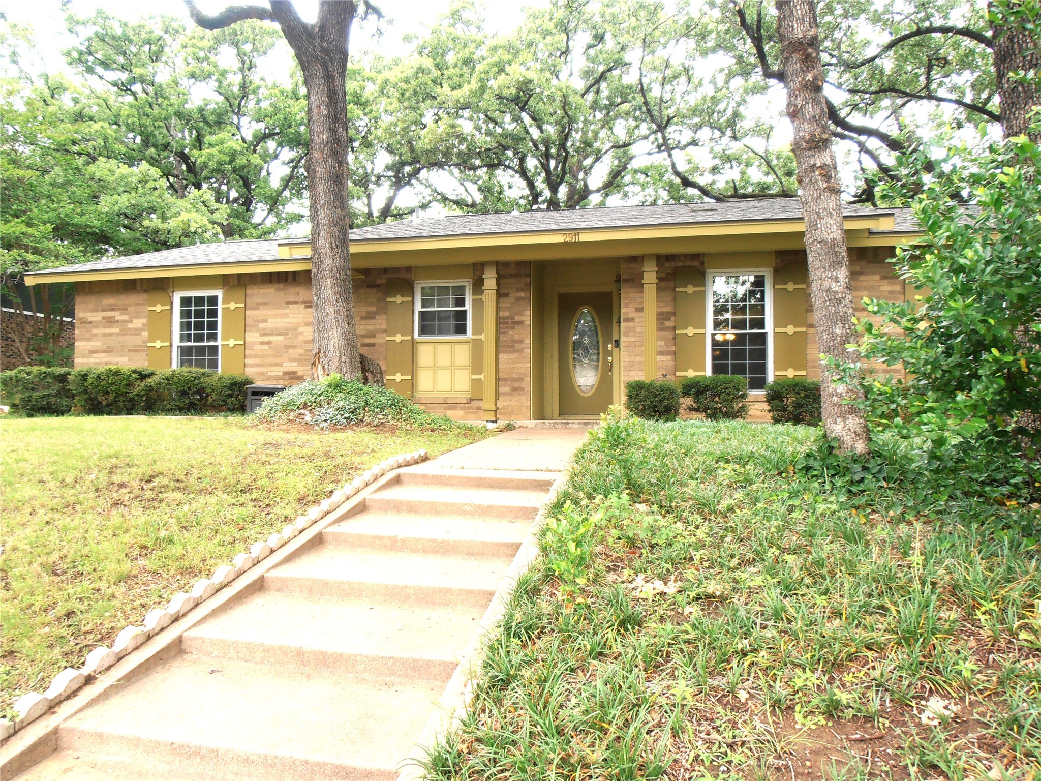 2911 Norwood Lane Arlington TX 76013