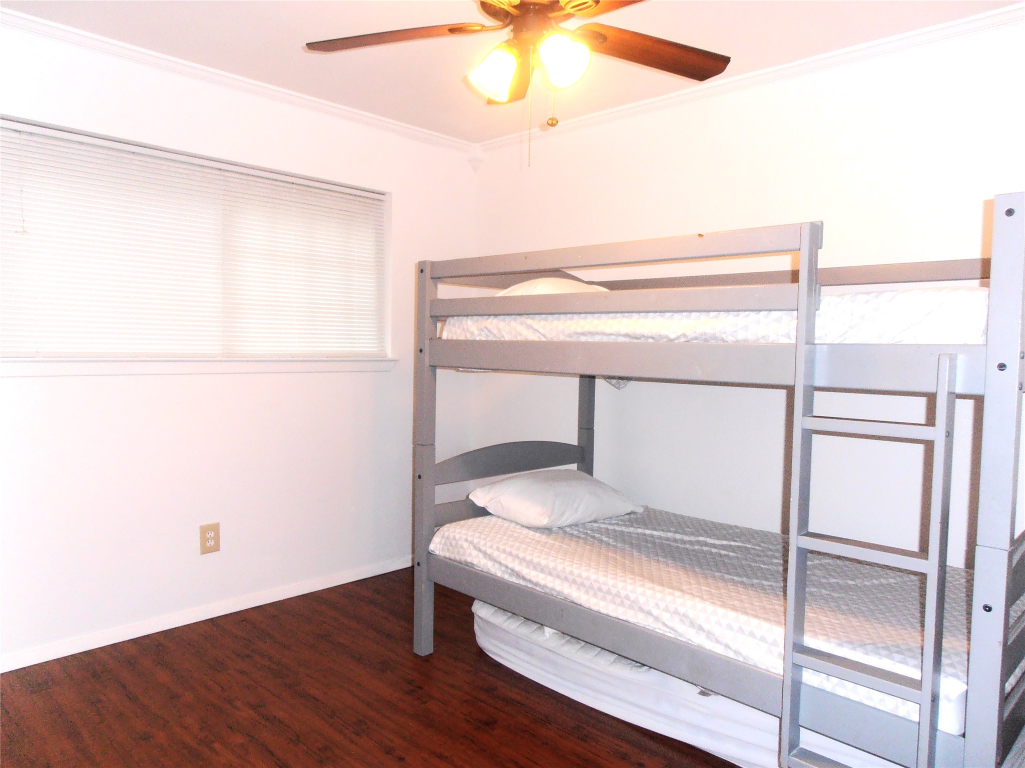 2911 Norwood Lane Arlington TX 76013
