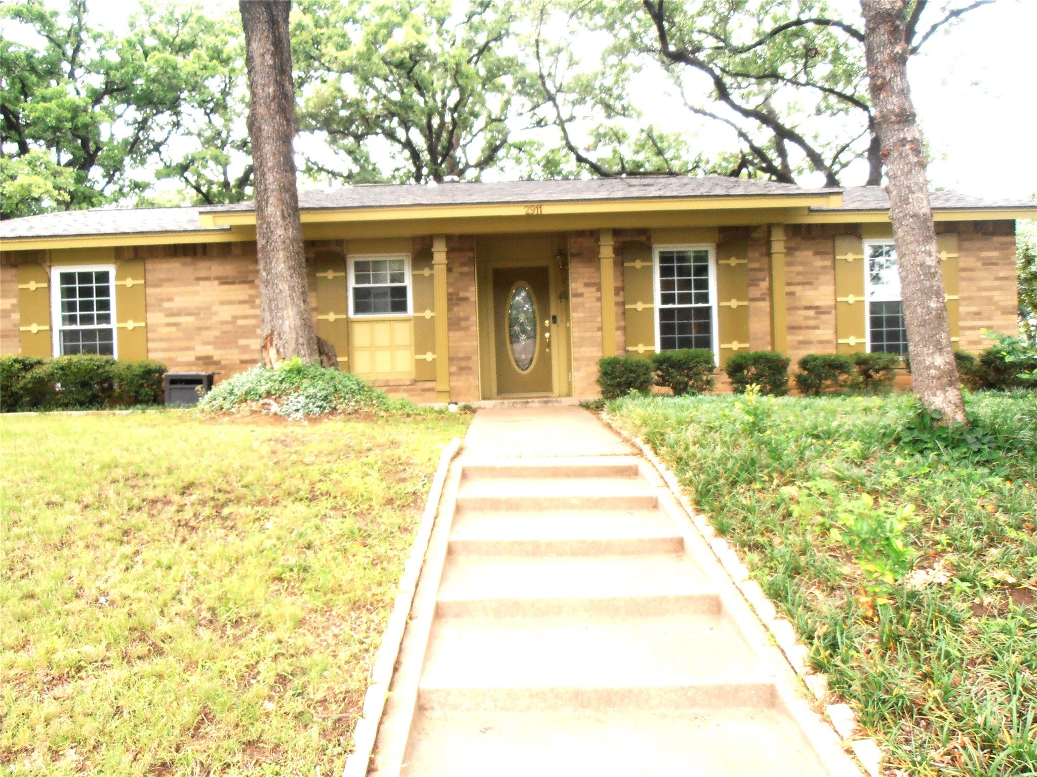 2911 Norwood Lane Arlington TX 76013