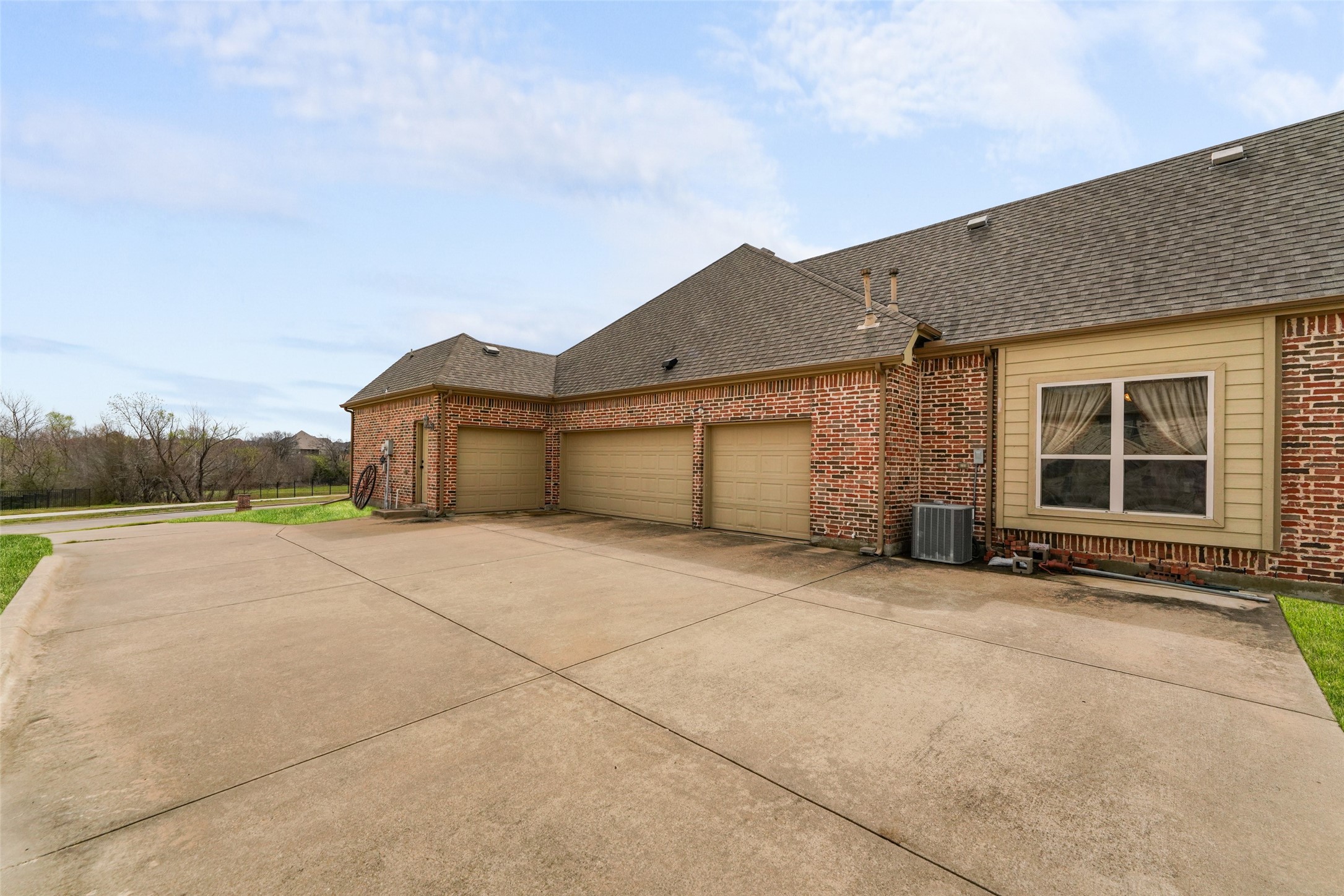 415 Stoney Creek Boulevard Sunnyvale TX 75182