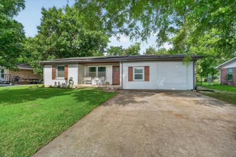 1120 Warden Street Benbrook TX 76126