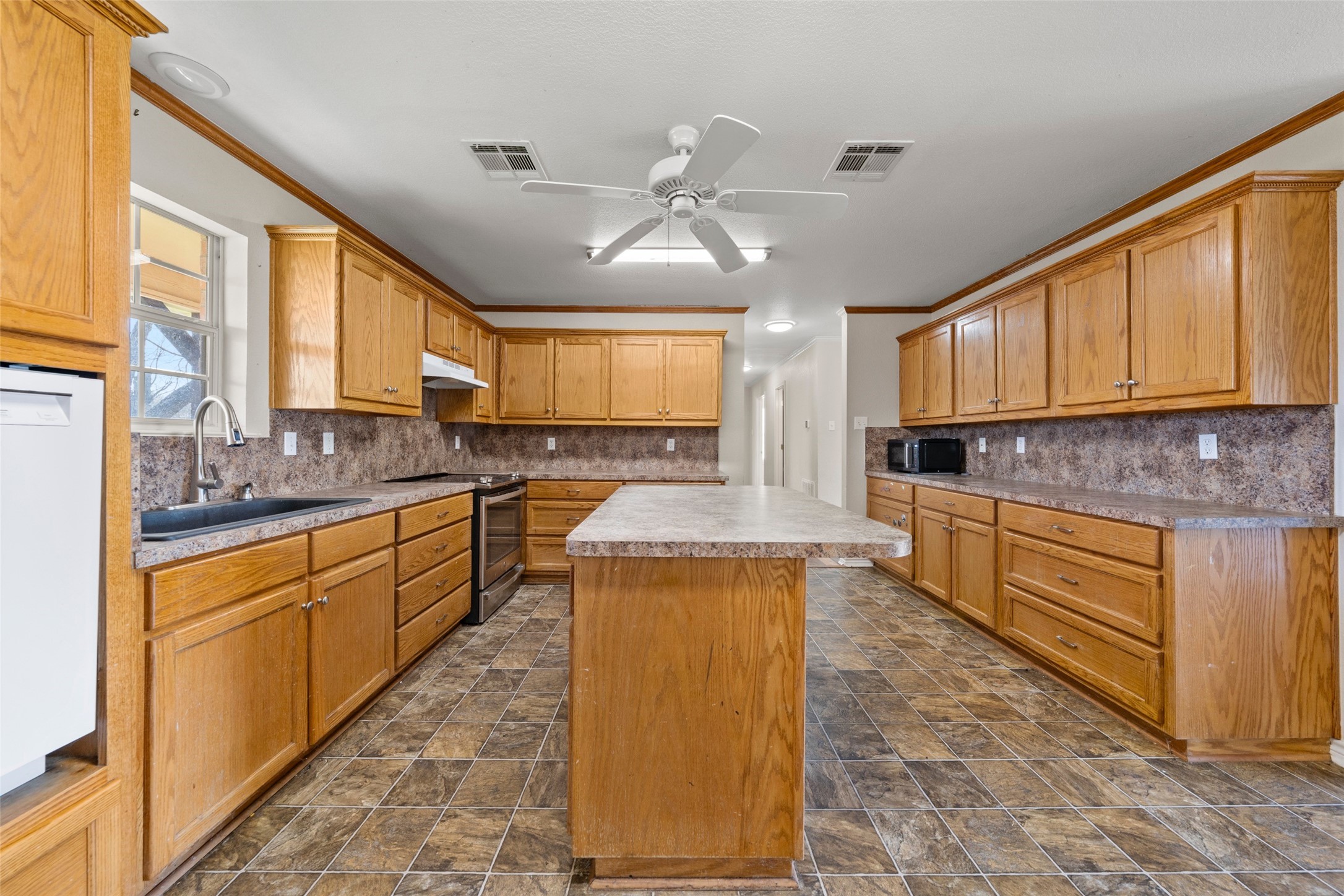 771 Hcr 2233 West TX 76691
