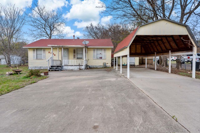2530 W Sherman Street Paris TX 75460
