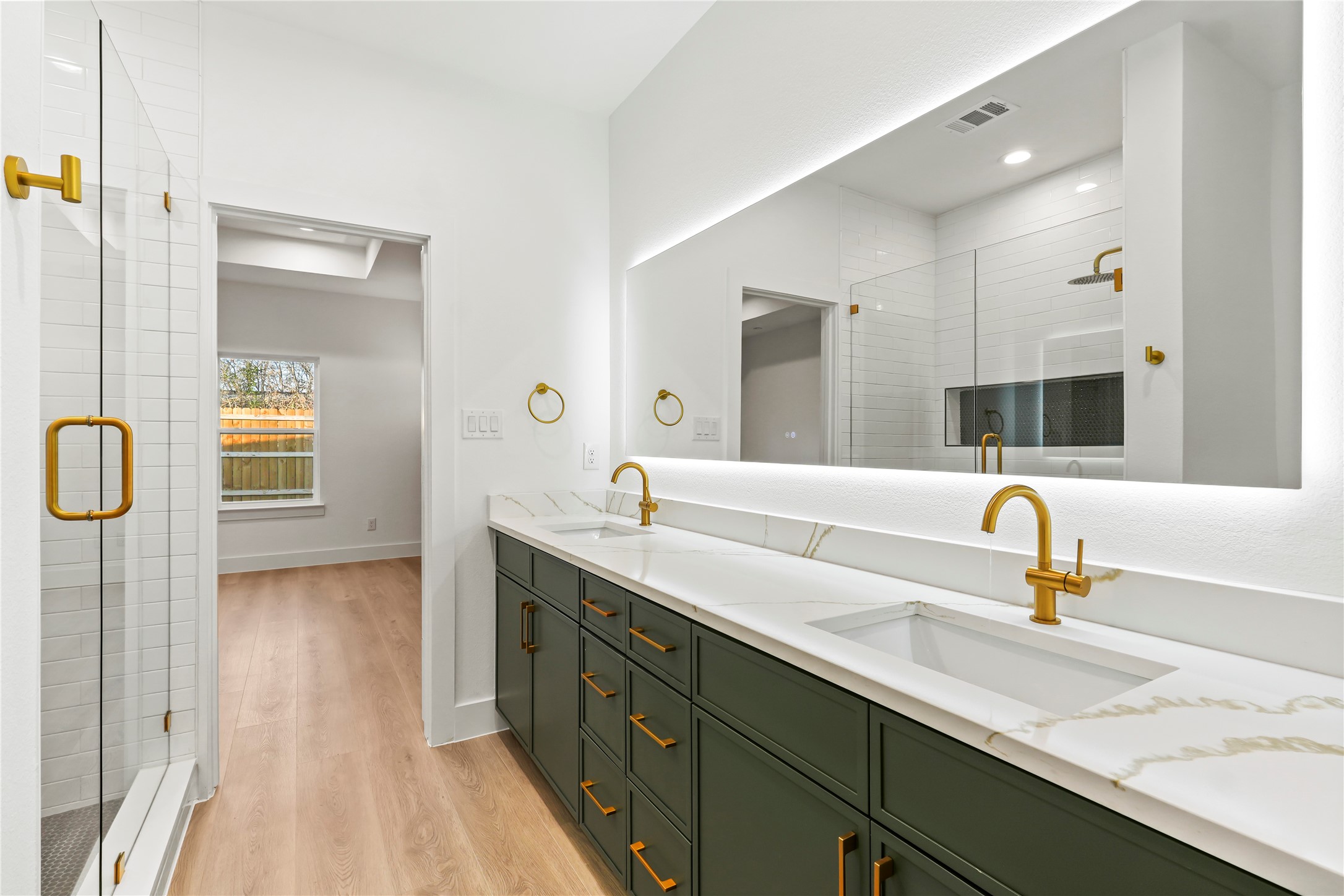 4827 Baldwin Street Dallas TX 75210