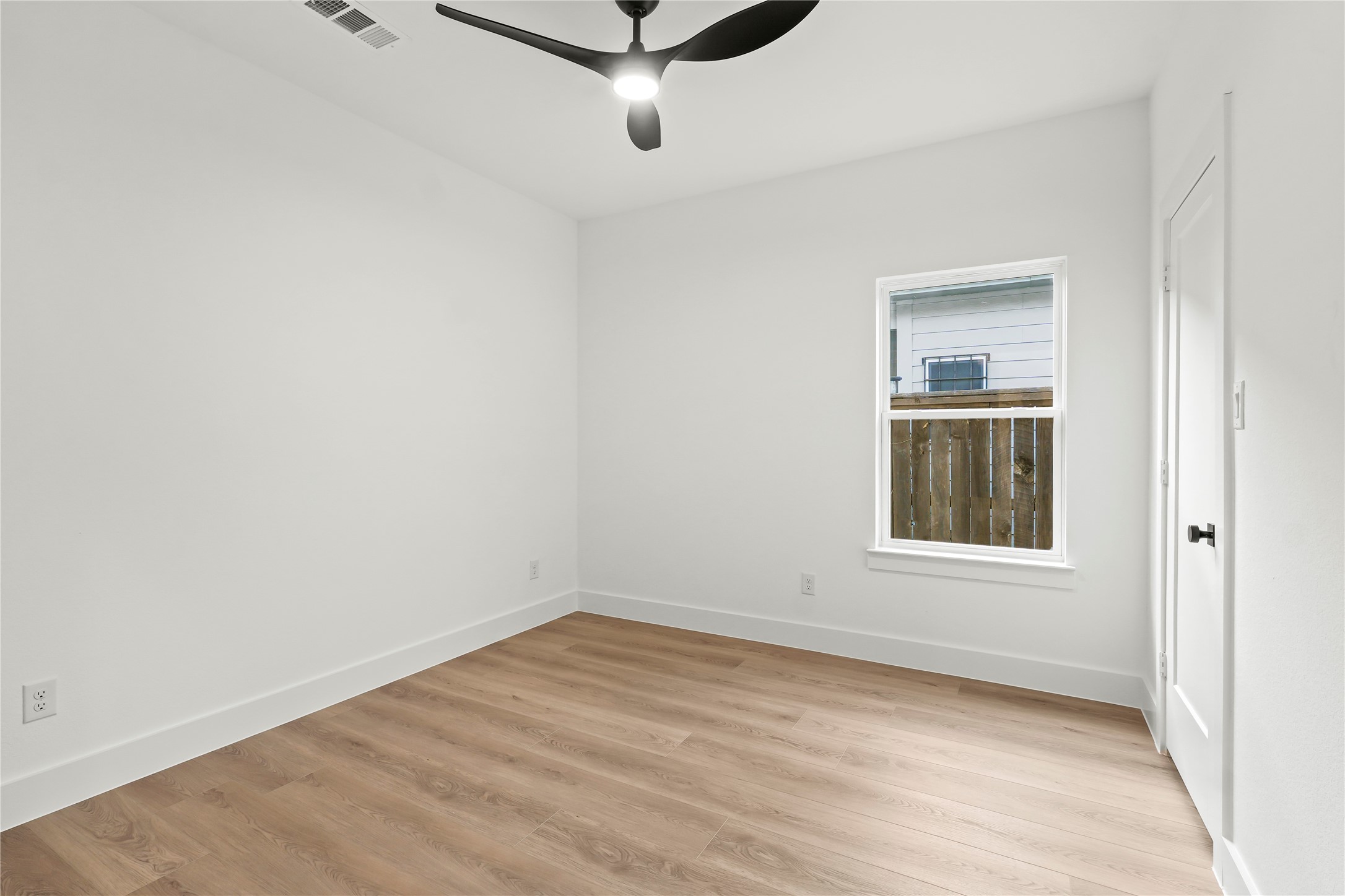 4827 Baldwin Street Dallas TX 75210
