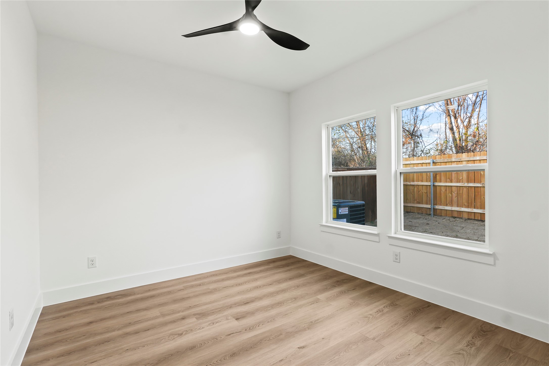 4827 Baldwin Street Dallas TX 75210
