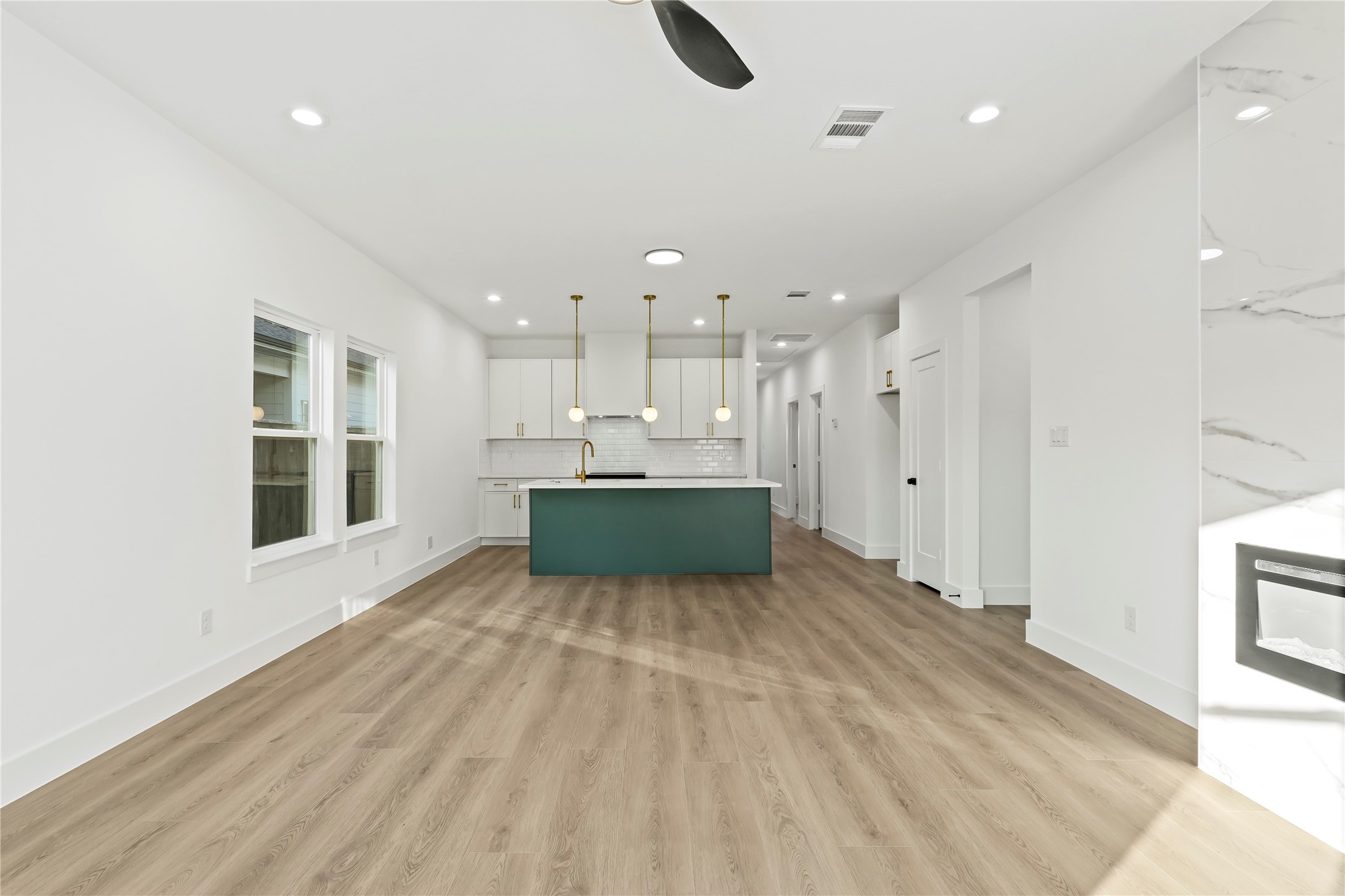 4827 Baldwin Street Dallas TX 75210