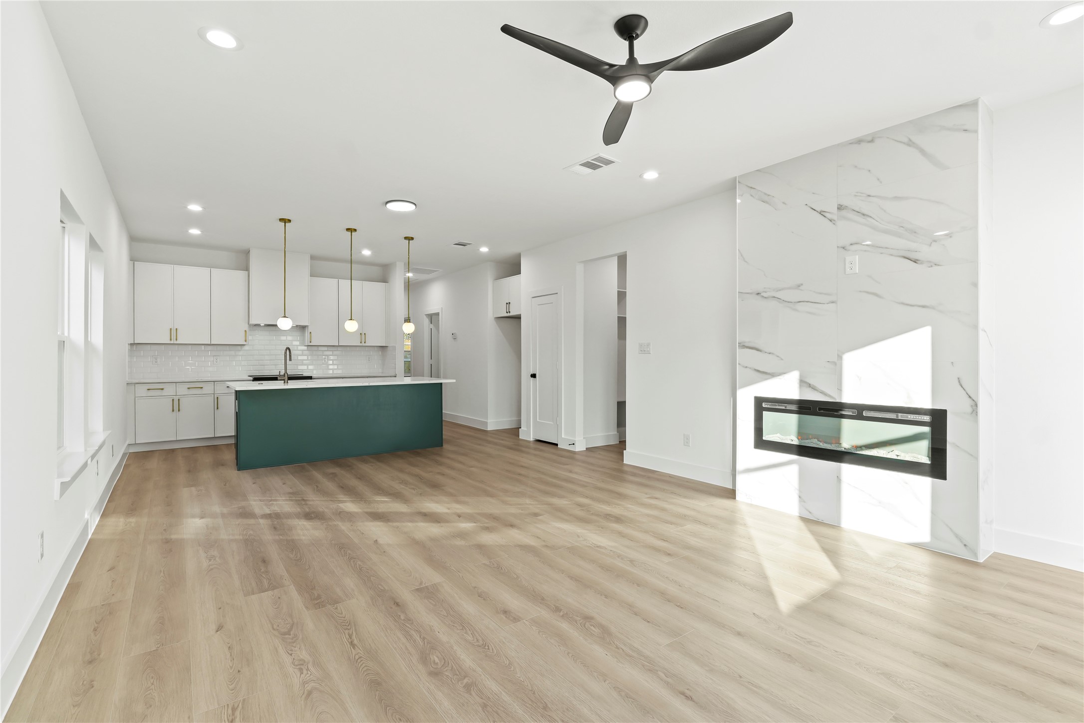 4827 Baldwin Street Dallas TX 75210