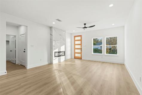 4827 Baldwin Street Dallas TX 75210