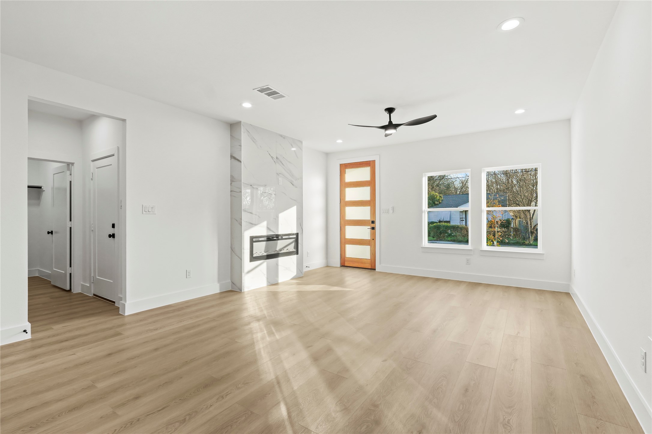 4827 Baldwin Street Dallas TX 75210