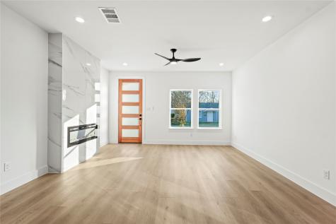 4827 Baldwin Street Dallas TX 75210