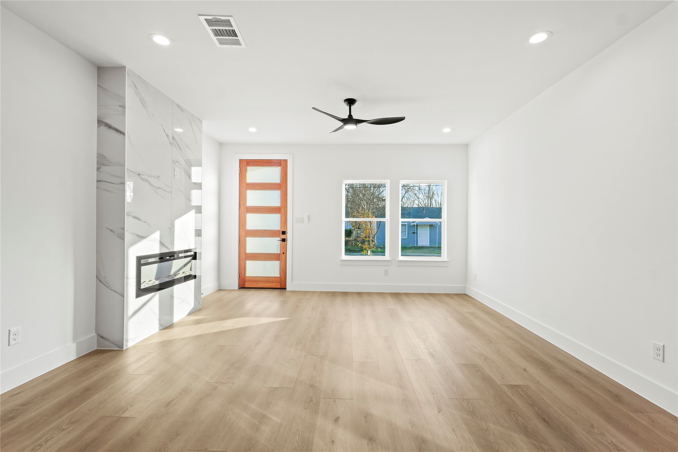 4827 Baldwin Street Dallas TX 75210