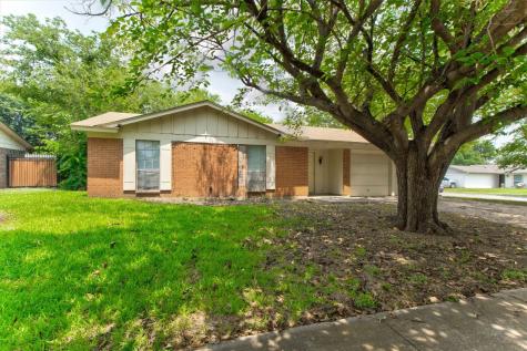 1001 Winnsboro Court Arlington TX 76015