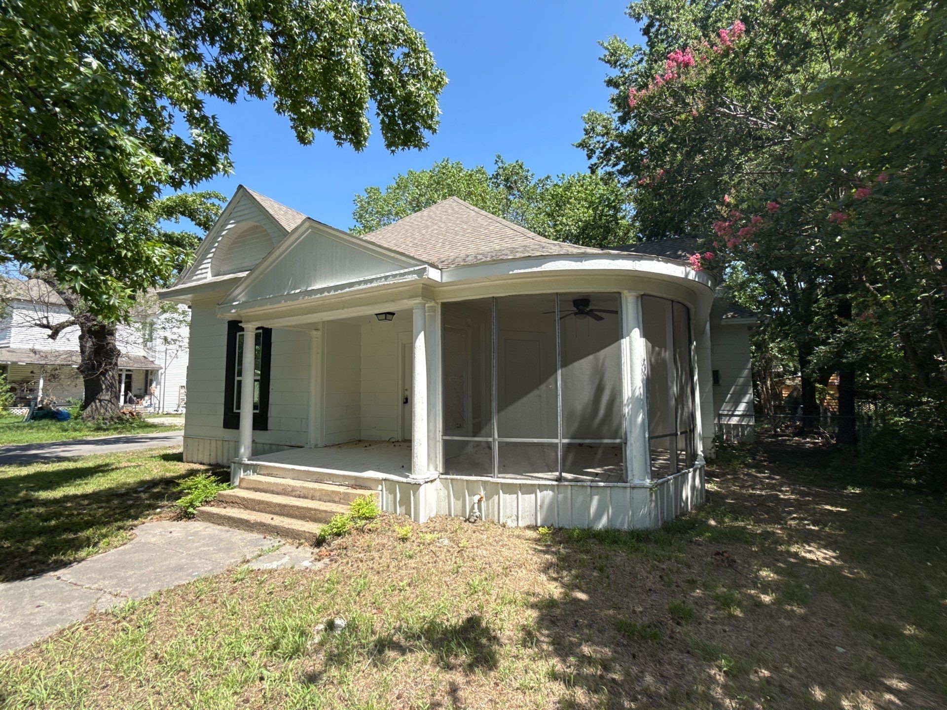 320 W 6th Street Bonham TX 75418