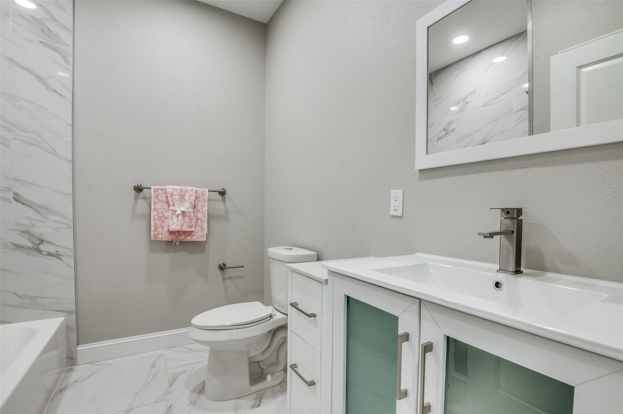 206 Splitrail Drive Mabank TX 75143