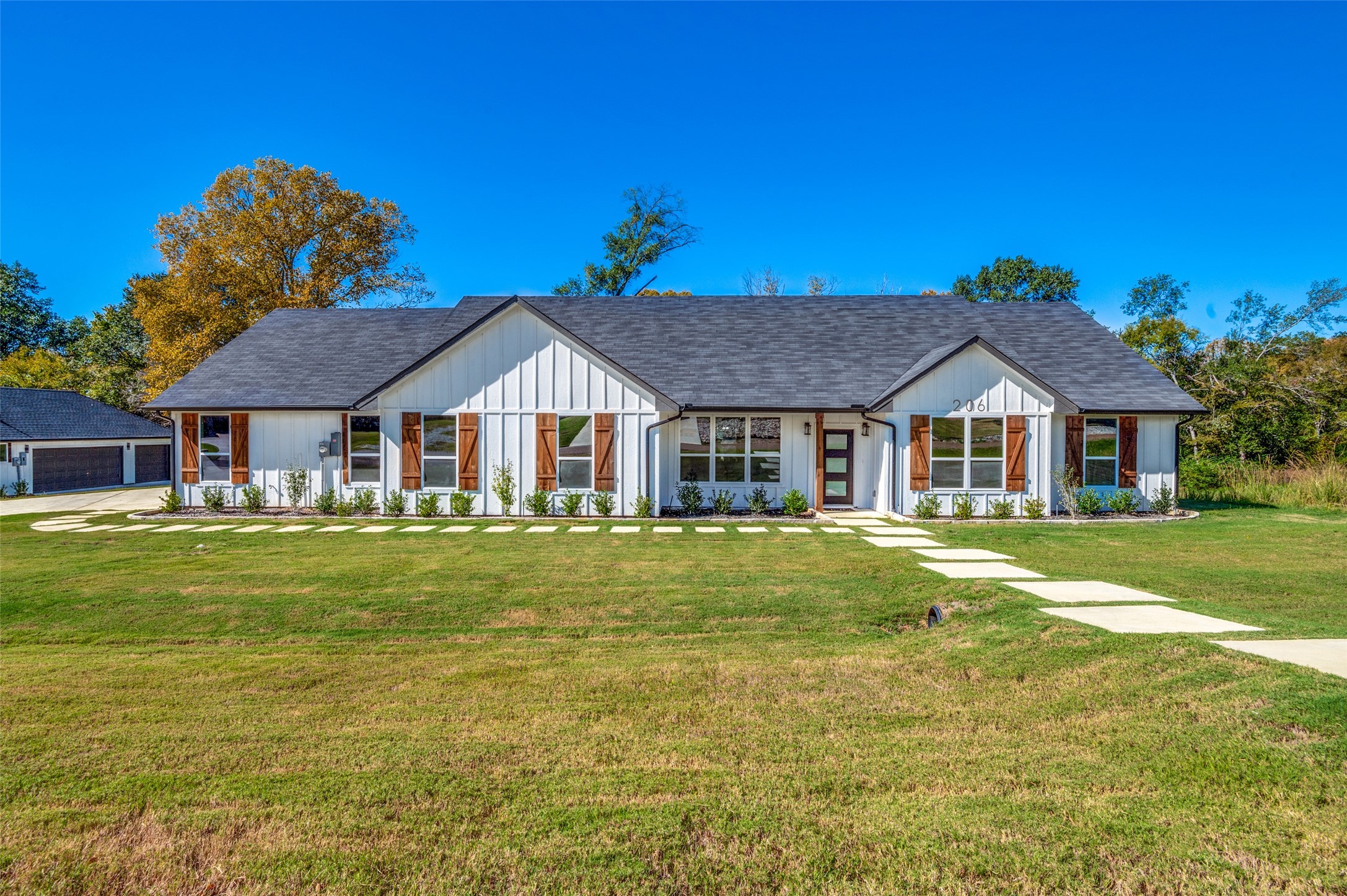 206 Splitrail Drive Mabank TX 75143