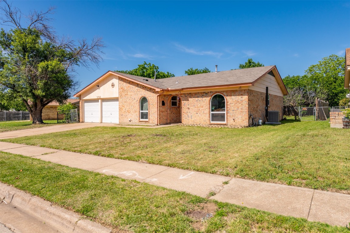 308 Quail Creek Drive Crowley TX 76036