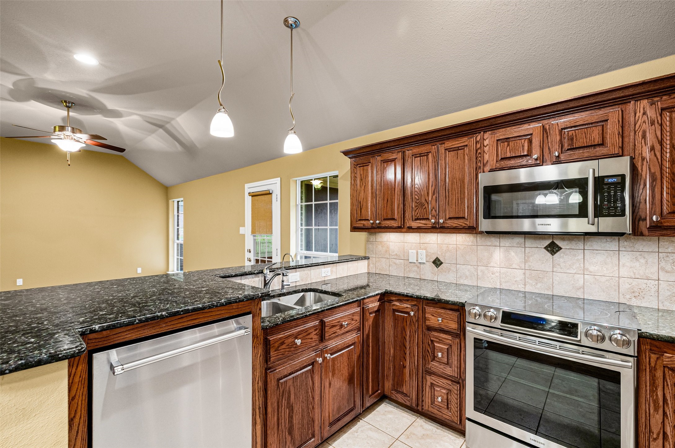 9417 Ravenswood Road Granbury TX 76049