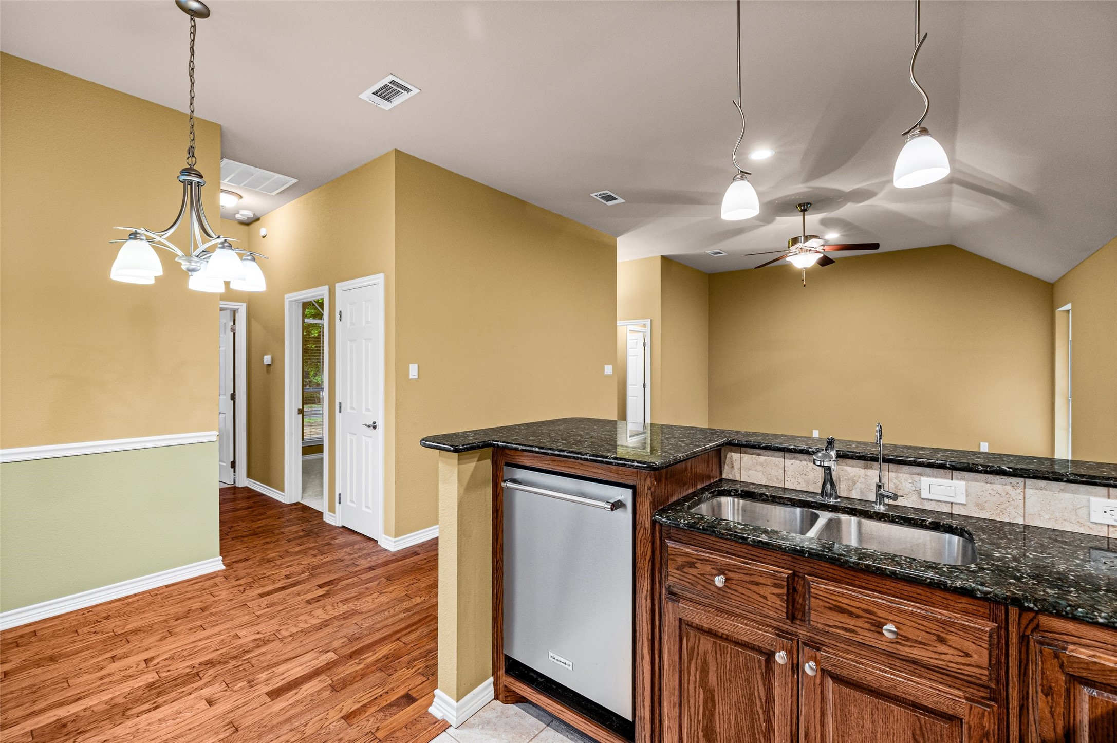 9417 Ravenswood Road Granbury TX 76049