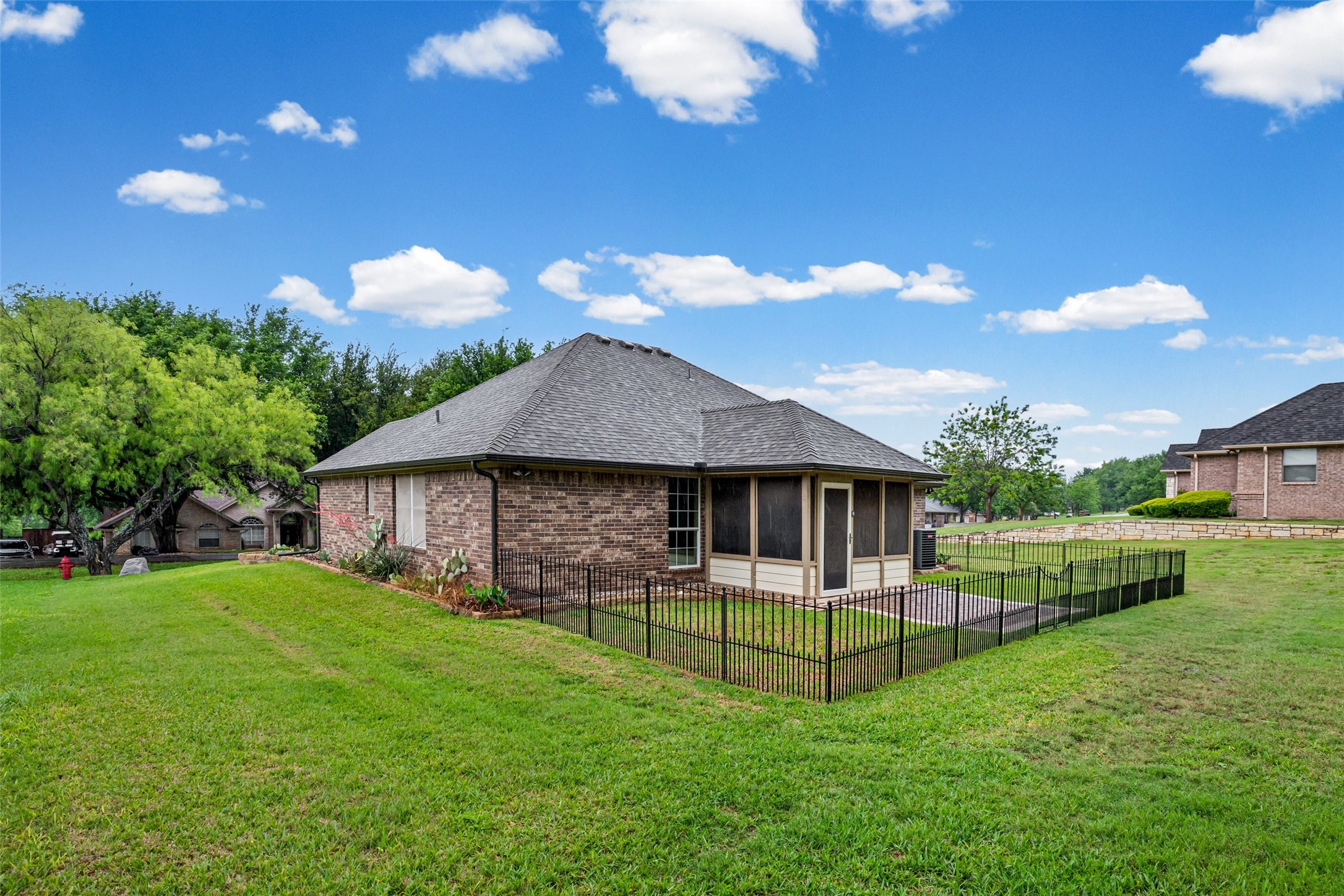 9417 Ravenswood Road Granbury TX 76049