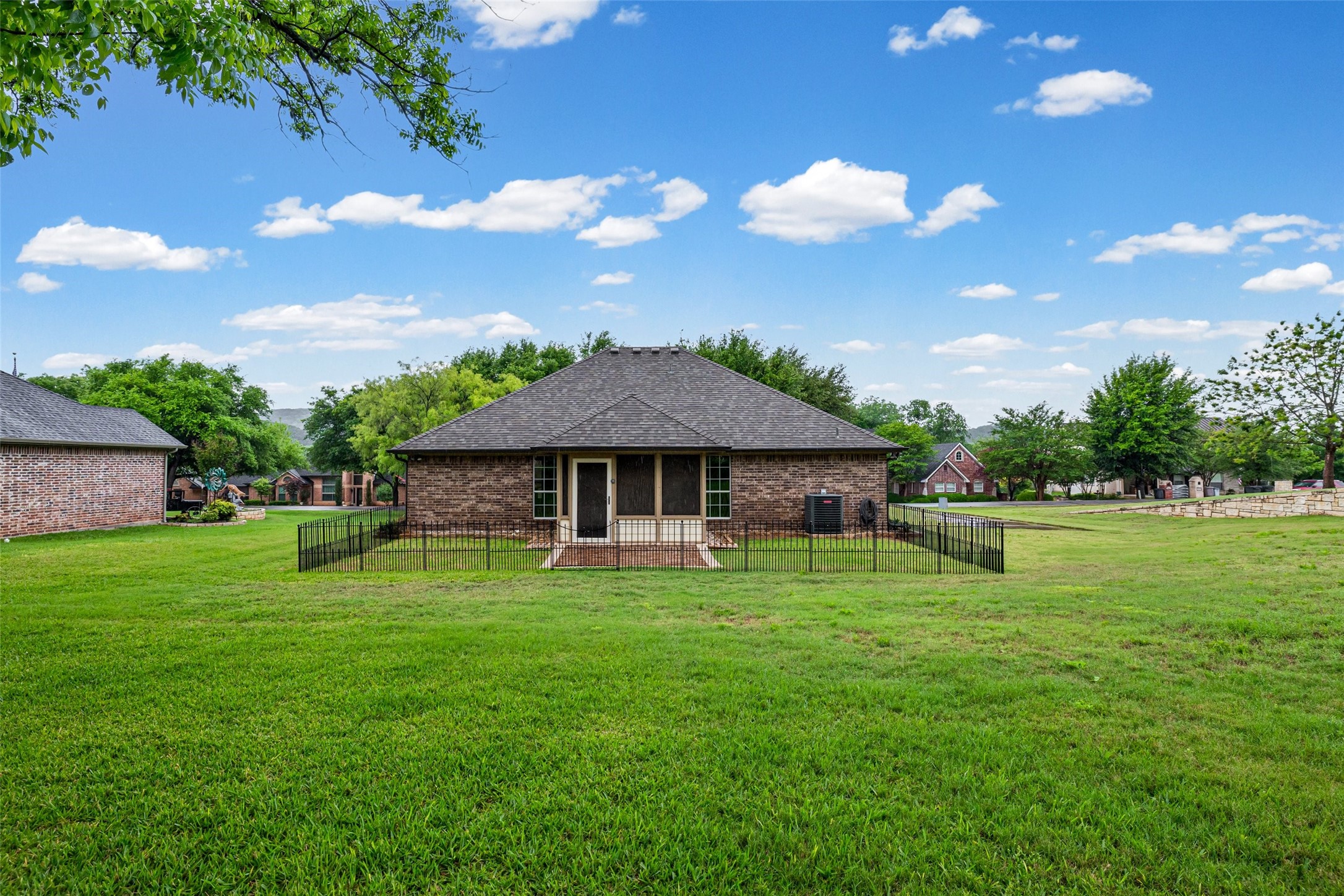 9417 Ravenswood Road Granbury TX 76049