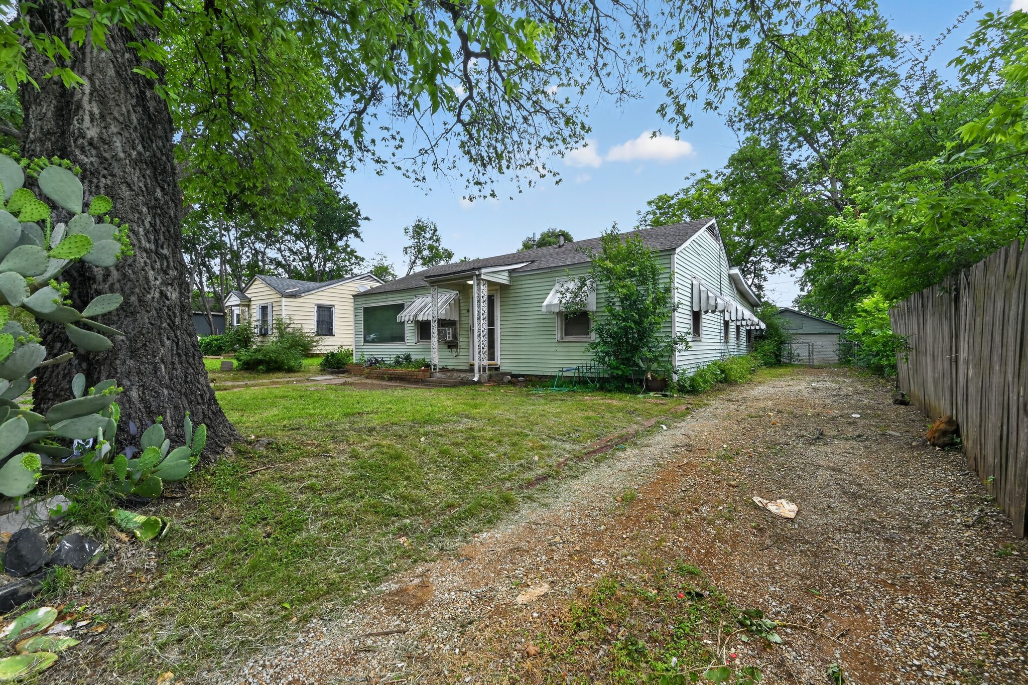 3261 Abney Avenue Fort Worth TX 76110
