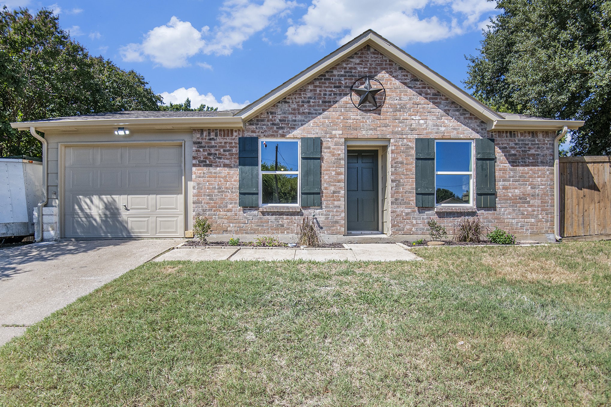 628 Black Hills Drive Burleson TX 76028