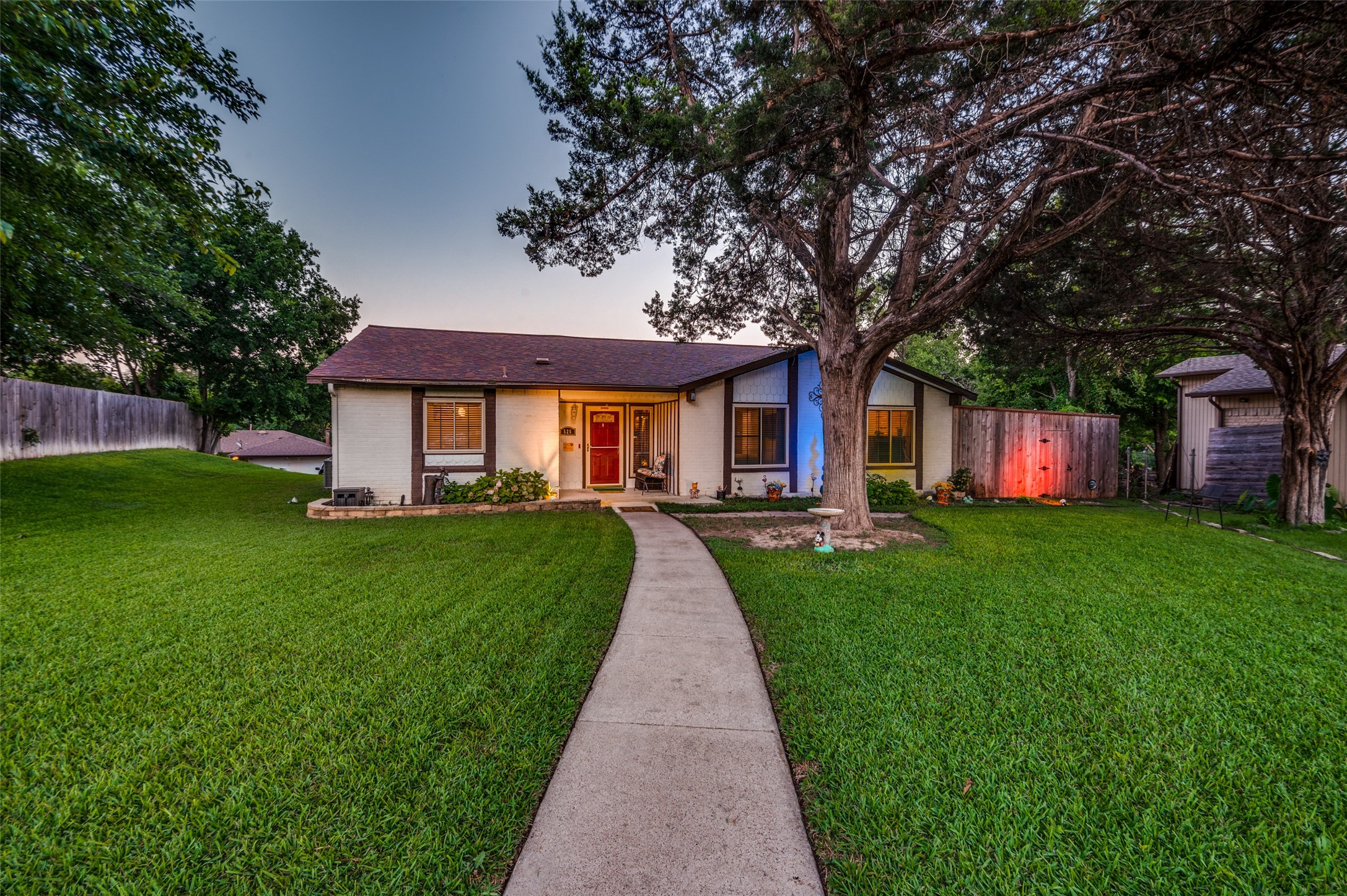 526 Dean Court Duncanville TX 75137
