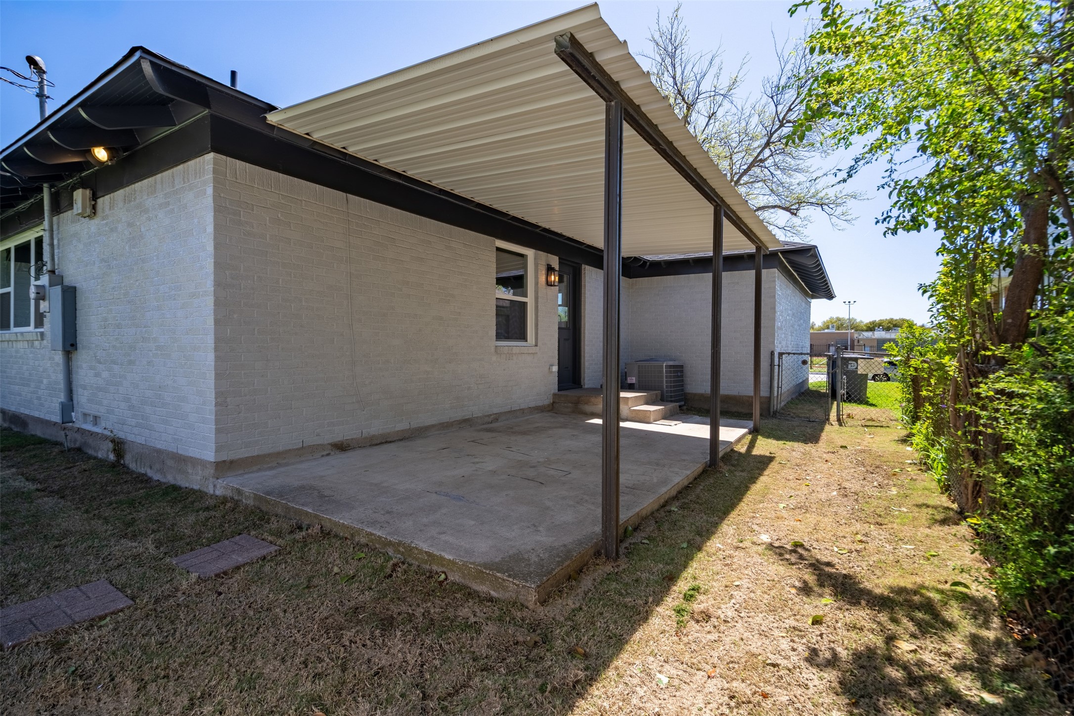 2245 Highwood Drive Dallas TX 75228