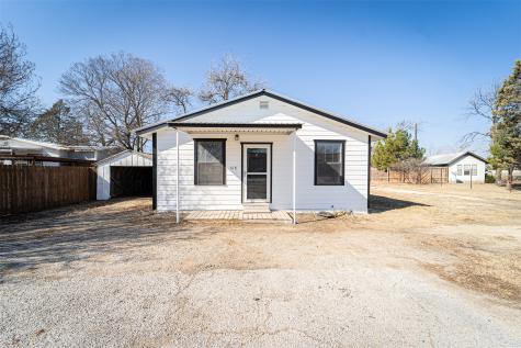 618 Oak Street Clyde TX 79510